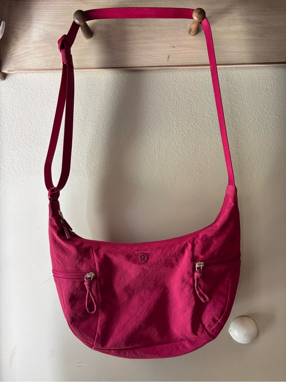Lululemon Slouchy Sling Bag 6L Raspberry Pink Crossbody Hobo Shoulder